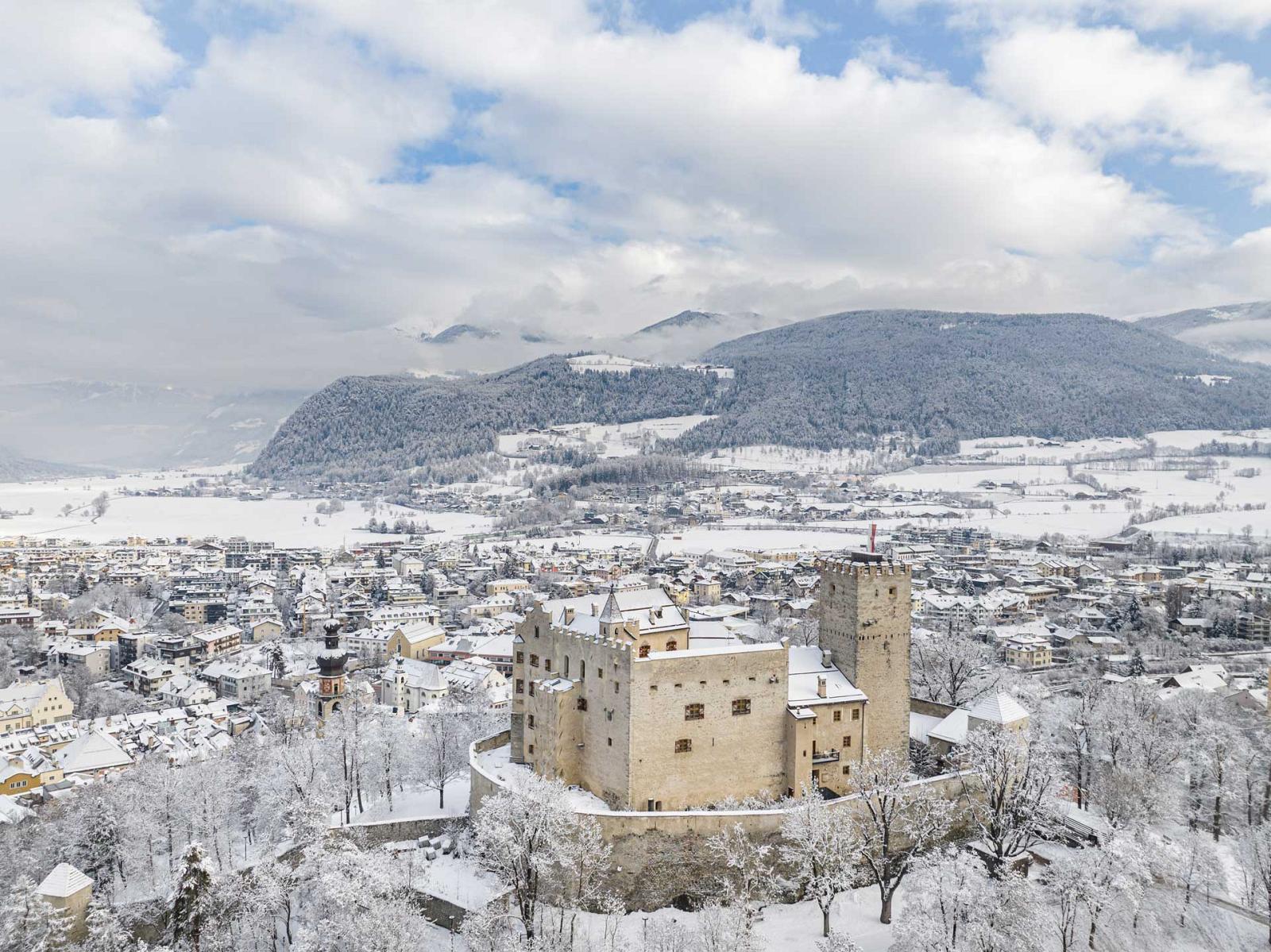 Winter Schloss 2 Harald Wisthaler